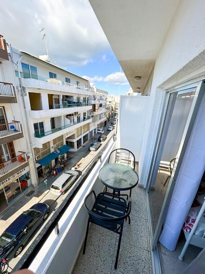 Central Comfort Studio Larnaca Extérieur photo