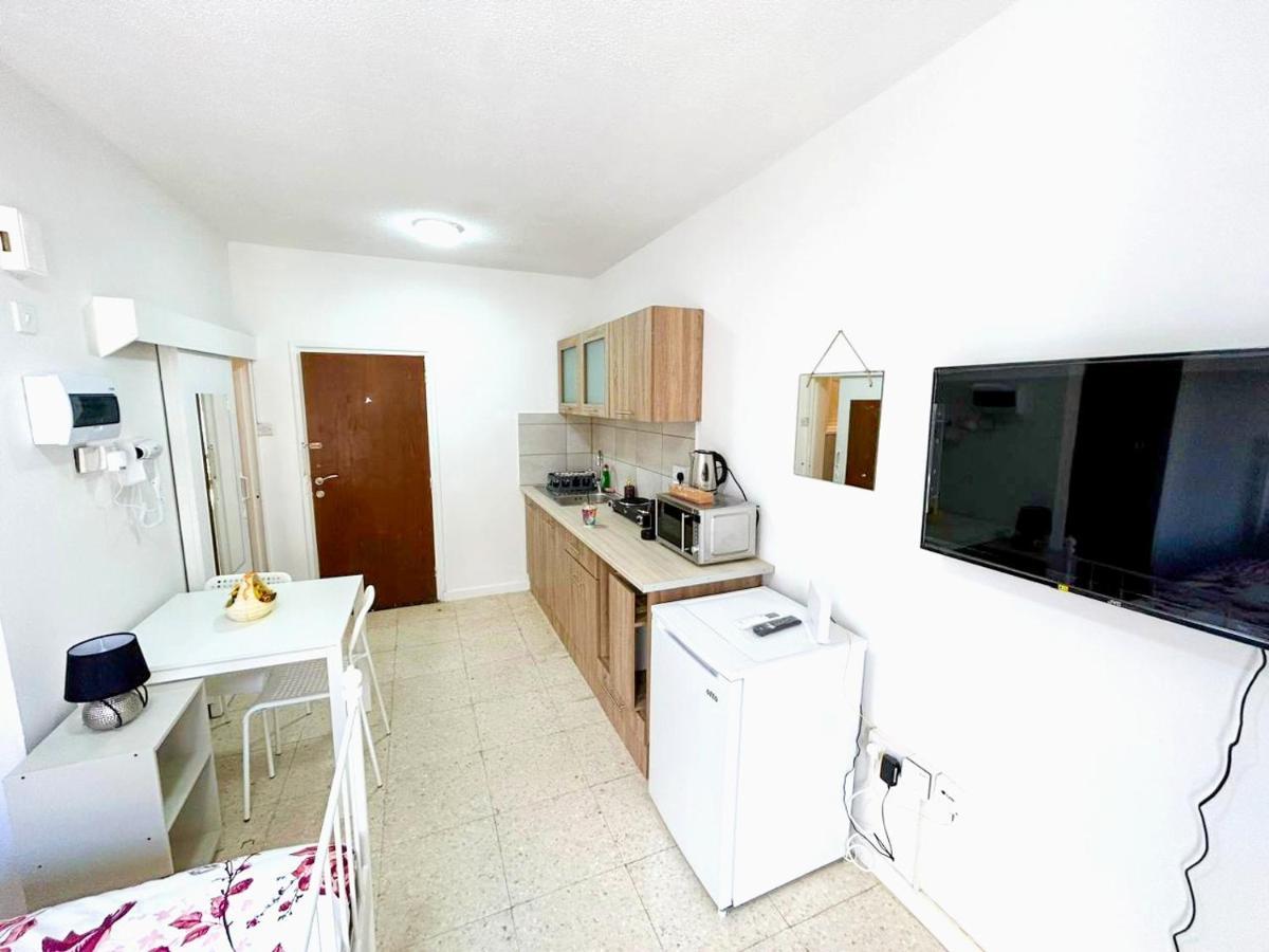 Central Comfort Studio Larnaca Extérieur photo