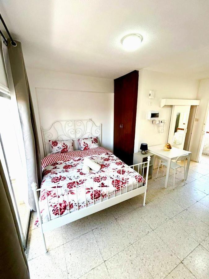 Central Comfort Studio Larnaca Extérieur photo